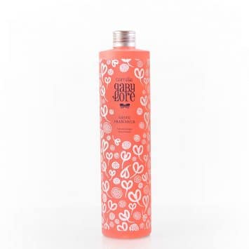 Produit geste fraicheur fond blanc